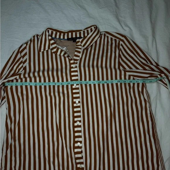 NWT Jane + Delancey Brown & White Striped Button-Up Shirt Slit Back | Large - Picture 8 of 9